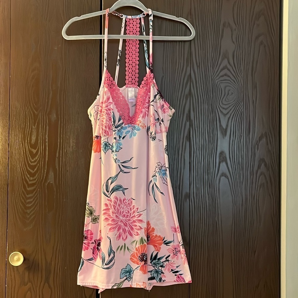 Secret Treasures spaghetti strapped pink nightgown. Size Large (12/14).